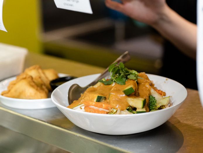 popular-thai-restaurant-for-sale-not-include-brand-prime-camp-hill-qld-location-2