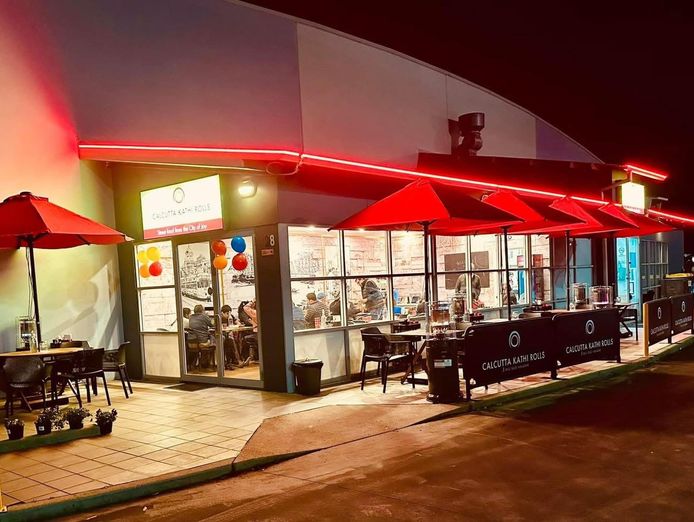 food-business-for-sale-restaurant-with-a-professional-kitchen-and-a-food-truck-1