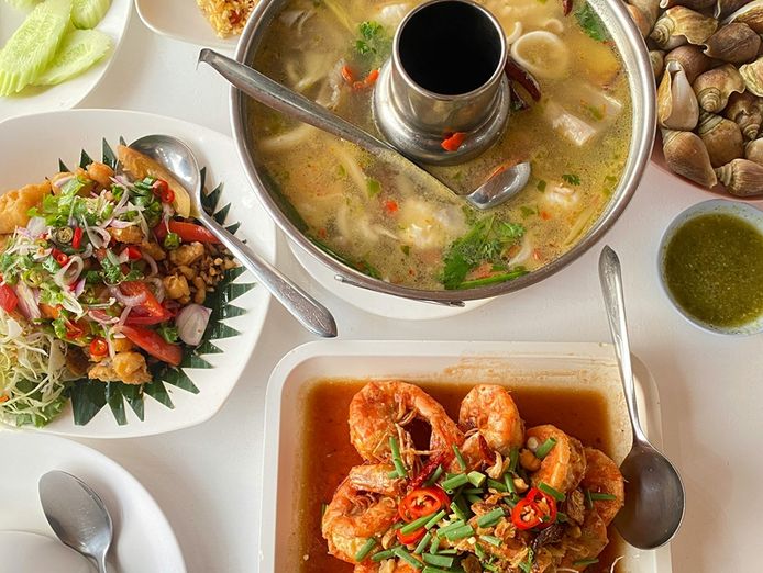 highly-rewarding-thai-restaurant-for-sale-prime-cranebrook-location-3
