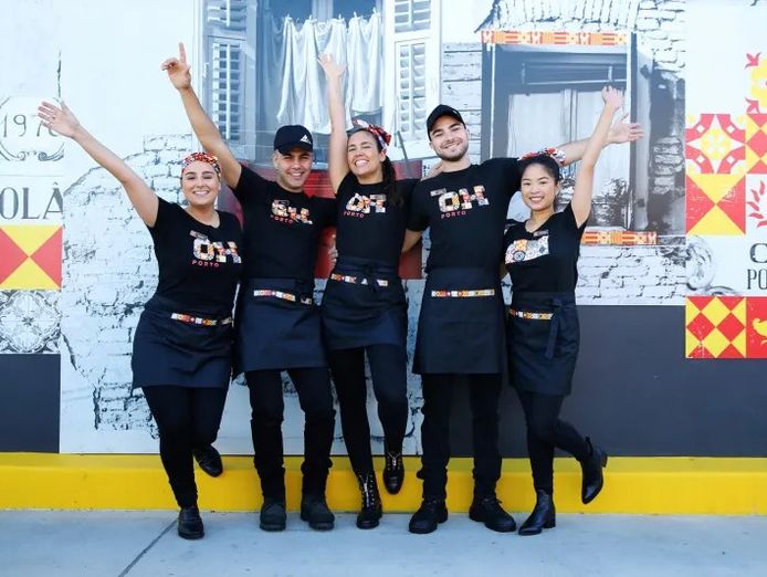 oporto-drive-thru-restaurant-for-sale-in-manor-lakes-join-the-familia-5