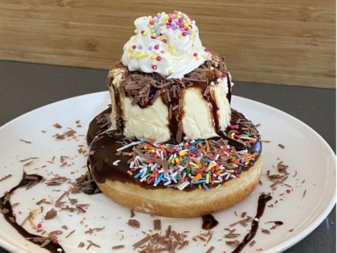 thriving-ice-cream-fresh-juice-business-for-sale-prime-north-richmond-nsw-5