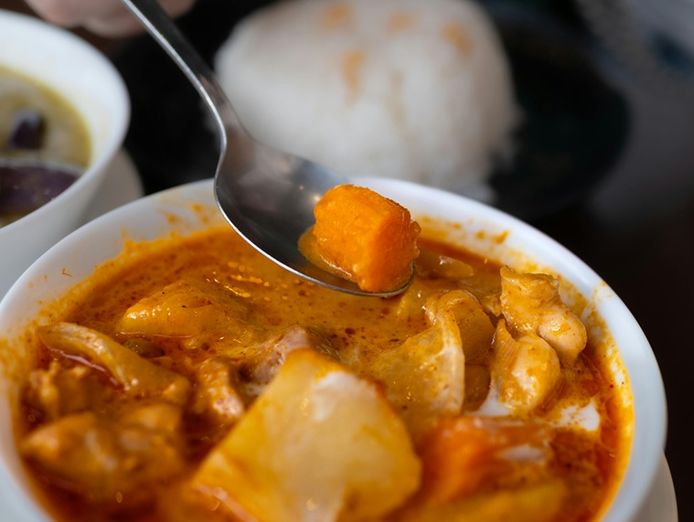 highly-rewarding-thai-restaurant-for-sale-prime-cranebrook-location-2