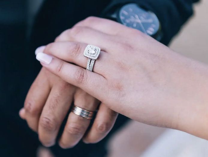 bespoke-jewellery-manufacturer-enviable-lifestyle-270kpa-for-working-owner-2