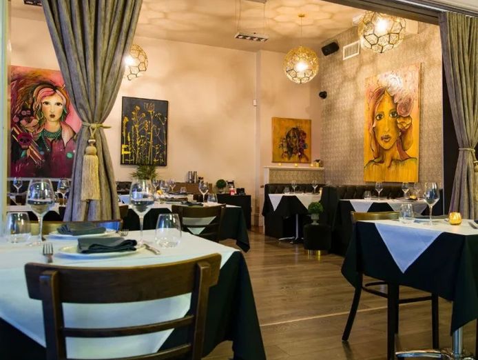 long-standing-restaurant-bar-for-sale-bustling-newtown-nsw-location-7