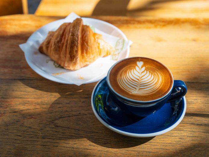 rewarding-cafe-and-restaurant-business-for-sale-prime-darwin-cbd-nt-0
