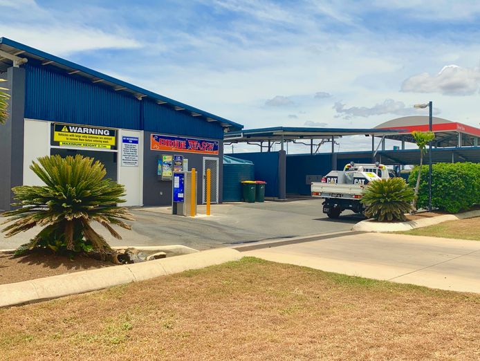wellestablishedcarwashforsalebusyblackwaterqldlocation4
