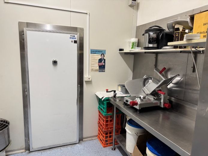 pizza-pasta-takeaway-business-for-sale-chattel-sale-prahran-vic-location-5