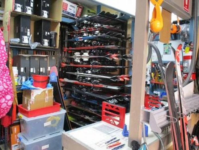 well-established-retail-rental-snow-sports-business-for-sale-belconnen-act-1