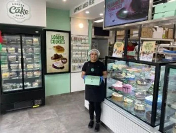 burleigh-heads-time-for-cake-its-your-turn-for-the-cheesecake-shop-2