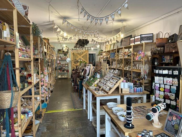 unique-retail-gift-shop-for-sale-bustling-belgrave-vic-location-3