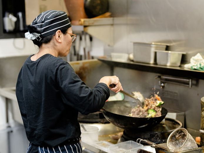 popular-thai-restaurant-for-sale-not-include-brand-prime-camp-hill-qld-location-3