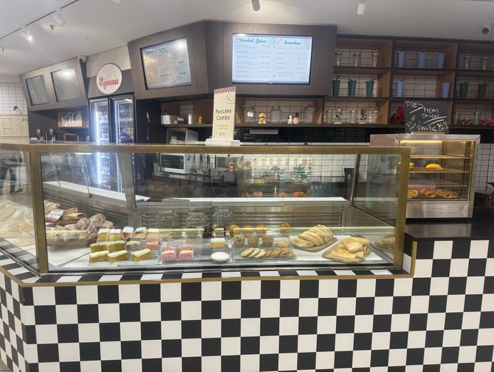 well-established-takeaway-food-business-for-sale-prime-shopping-centre-location-2