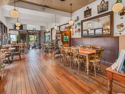 exceptional-opportunity-spice-of-life-cafe-and-property-on-tamborine-mountain-5