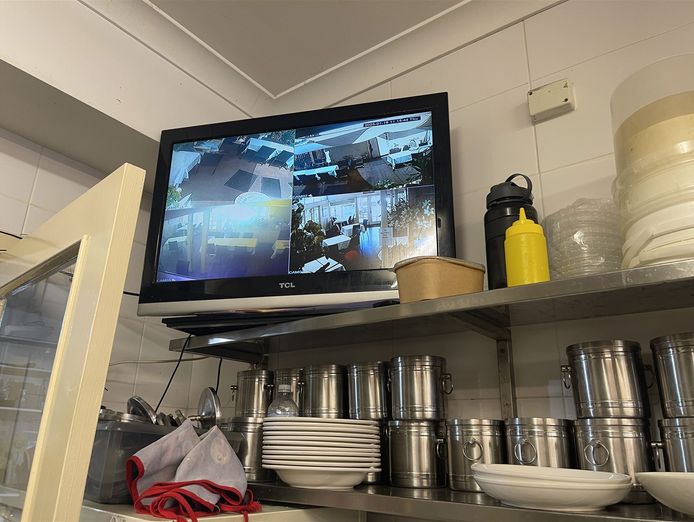 prime-restaurant-business-for-sale-in-guildford-great-location-amp-profit-6