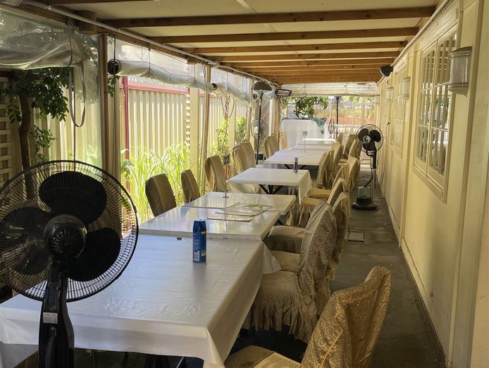 prime-restaurant-business-for-sale-in-guildford-great-location-amp-profit-3