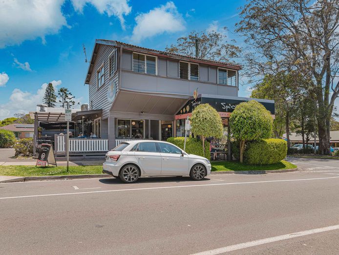 exceptional-opportunity-spice-of-life-cafe-and-property-on-tamborine-mountain-0