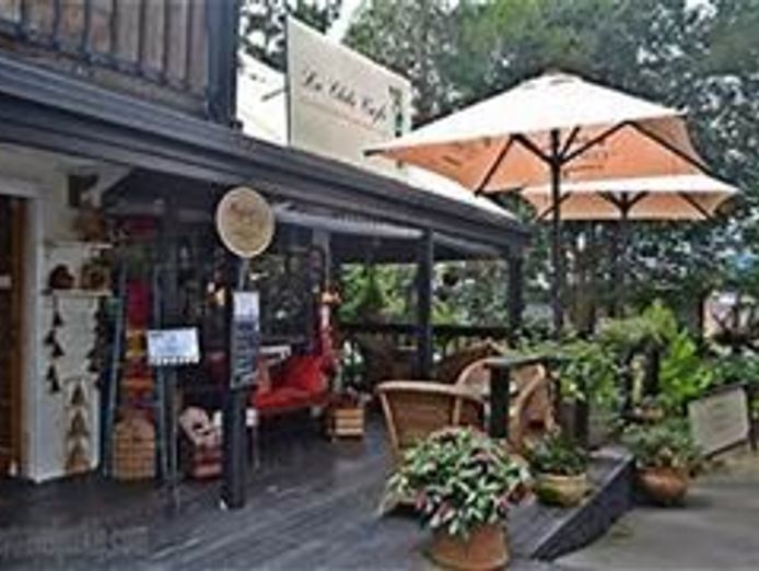 quot-turnkey-opportunity-fully-equipped-food-hospitality-business-for-sale-be-you-6
