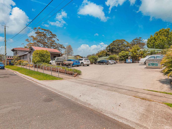 exceptional-opportunity-spice-of-life-cafe-and-property-on-tamborine-mountain-8
