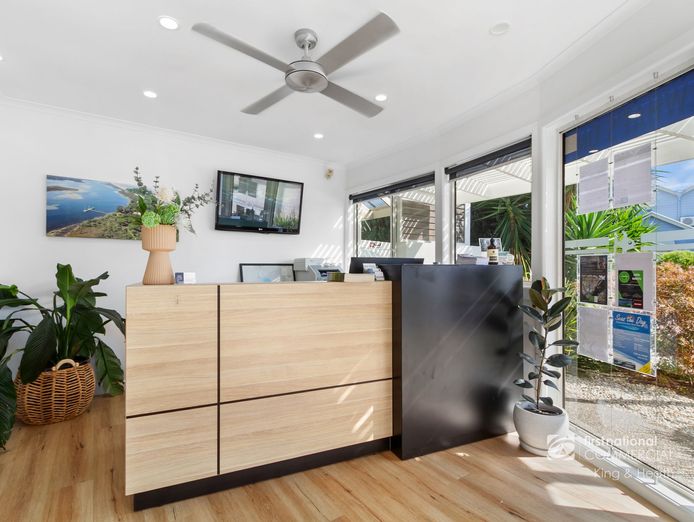 captains-cove-waterfront-apartments-6