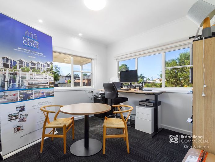 captains-cove-waterfront-apartments-7