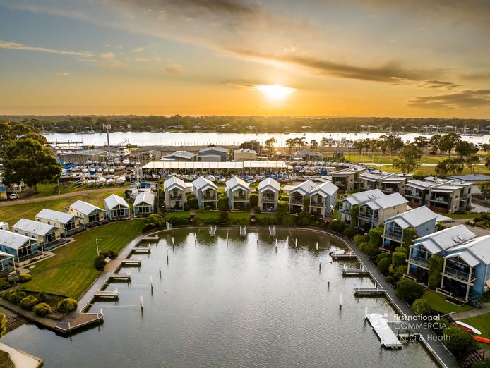 captains-cove-waterfront-apartments-1