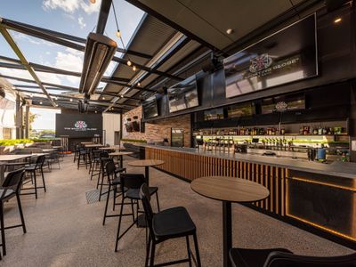 want-to-be-your-own-boss-join-australias-leading-sports-bar-franchise-6
