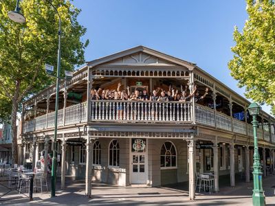 get-into-the-hospitality-business-with-australias-no1-sports-bar-franchise-4