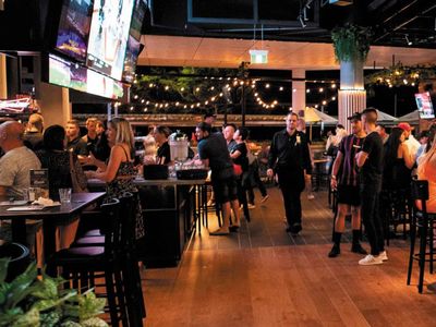 live-for-sport-run-your-own-sporting-globe-bar-grill-5