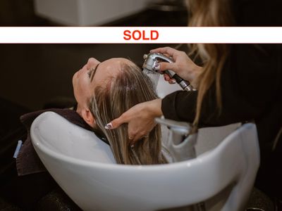 sold-highly-profitable-niche-hair-amp-beauty-salon-on-the-sunshine-coast-0
