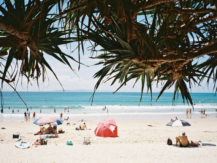 art-and-retail-business-for-sale-iconic-hastings-street-noosa-heads-location-2