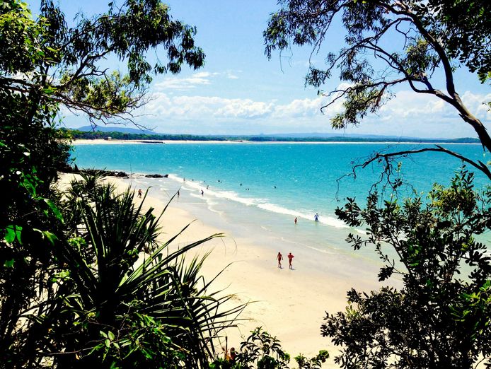 art-and-retail-business-for-sale-iconic-hastings-street-noosa-heads-location-1