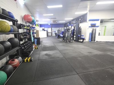 established-24-7-gym-business-como-2