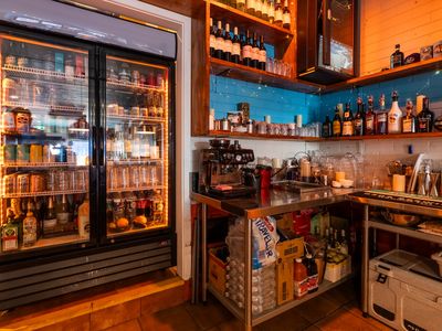 small-bar-cafe-licensed-premises-also-suitable-for-karaoke-entertainment-7