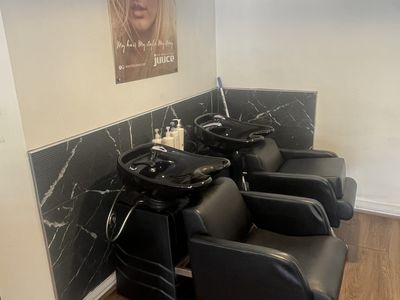 fantastic-hair-salon-in-a-prime-location-on-albany-highway-4