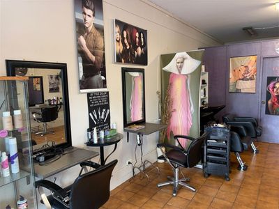 established-local-salon-40-years-of-trade-strong-commun-2