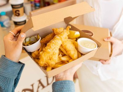 long-established-fish-and-chips-shop-in-busy-shopping-centre-3