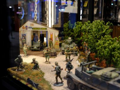 memorabilia-mega-store-rare-opportunity-to-own-a-unique-booming-business-8
