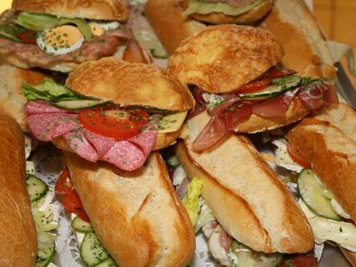 under-offer-one-of-the-best-lunch-bar-cafes-in-town-5
