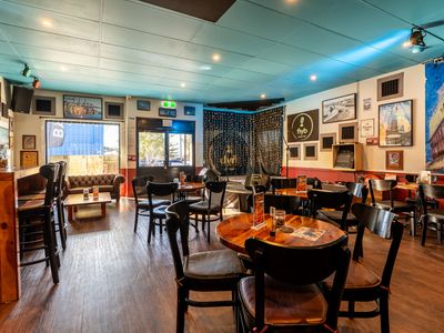 small-bar-cafe-licensed-premises-also-suitable-for-karaoke-entertainment-6