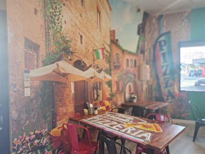 authentic-neapolitan-pizzeria-1