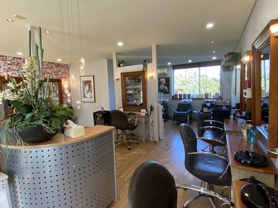 boutique-hair-salon-established-20-years-loyal-client-base-lifestyle-location-3