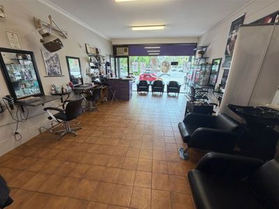 established-local-salon-40-years-of-trade-strong-commun-6