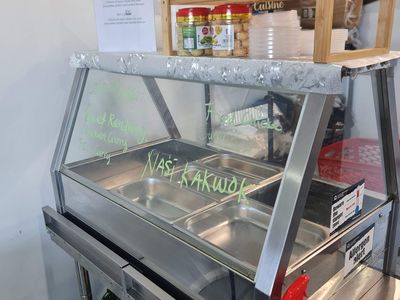 price-reduction-well-presented-asian-restaurant-5
