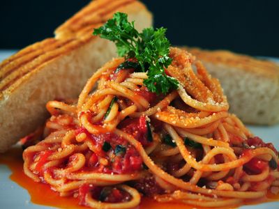 well-established-italian-restaurant-near-the-coast-9