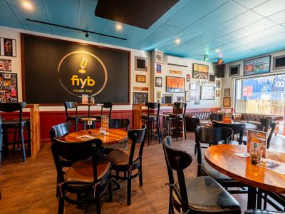 small-bar-cafe-licensed-premises-also-suitable-for-karaoke-entertainment-3
