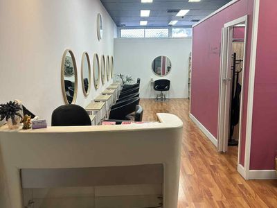 well-established-hair-and-beauty-salon-in-busy-coolbellup-shopping-centre-3