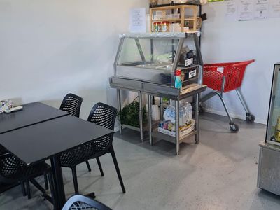 price-reduction-well-presented-asian-restaurant-4
