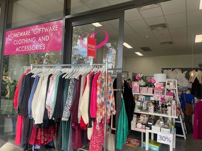 under-offer-established-lifestyle-fashion-boutique-nor-perth-5