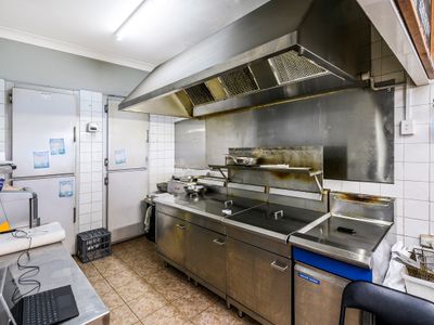 under-offer-somerset-deli-commercial-property-for-sale-6