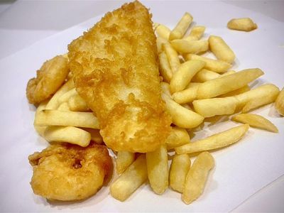 long-established-fish-and-chips-shop-in-busy-shopping-centre-1